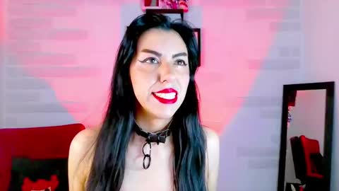 Snapshot of sky_girl1 chatting on 24, 9, 2025 Mile online show from 24, 9, 2025