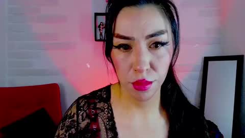 Snapshot of sky_girl1 chatting on 8, 10, 2025 Mile online show from 8, 10, 2025