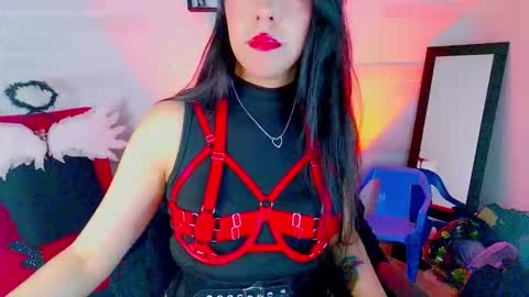 Snapshot of sky_girl1 chatting on 26, 10, 2025 Mile online show from 26, 10, 2025