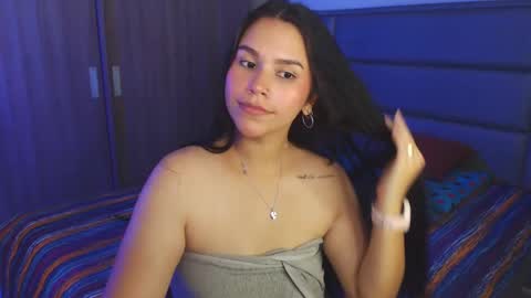 Snapshot of sky_lover_ chatting on 1, 12, 2024 Sky online show from 1, 12, 2024