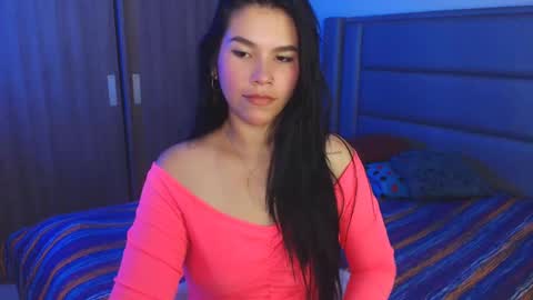 Snapshot of sky_lover_ chatting on 2, 3, 2025 Sky online show from 2, 3, 2025
