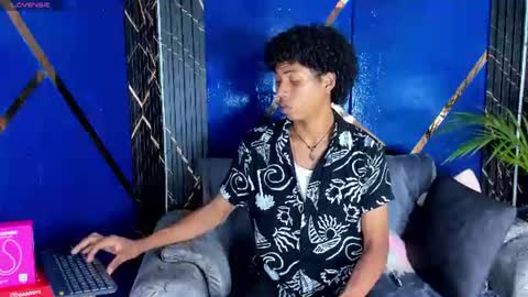 Snapshot of sky_walkerss chatting on 14, 6, 2026 sky_walkerss online show from 14, 6, 2026