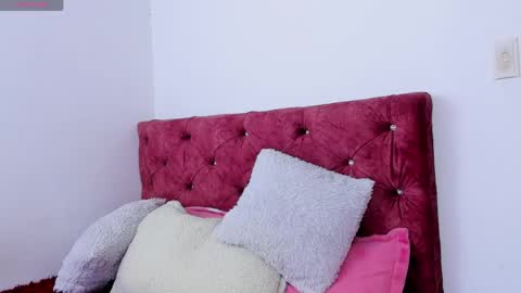 Snapshot of skyhotgirl chatting on 12, 4, 2026 Sky online show from 12, 4, 2026