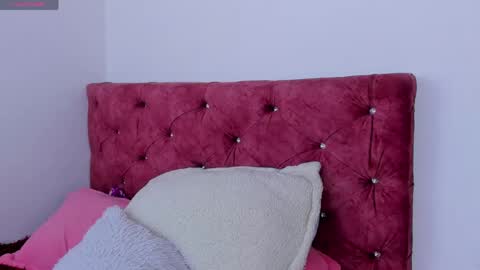 Snapshot of skyhotgirl chatting on 16, 4, 2026 Sky online show from 16, 4, 2026