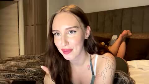 Snapshot of skylachase chatting on 17, 12, 2025 Skylar online show from 17, 12, 2025