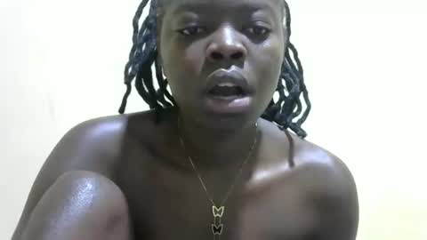 Snapshot of skylar2544 chatting on 18, 12, 2025 skylar2544 online show from 18, 12, 2025