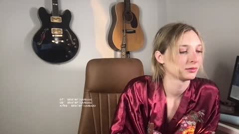 skylerluvsuuu online show from 18, 1, 2025