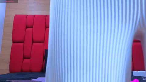 Skynny online show from 5, 11, 2025