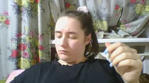 skyressie333 online show from 8, 1, 2025