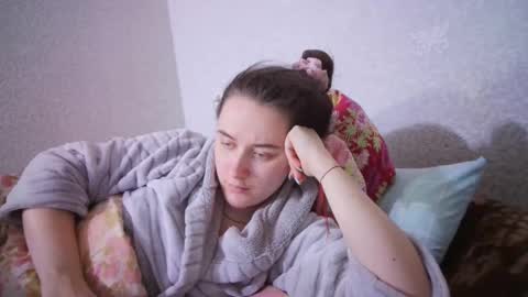 skyressie333 online show from 7, 2, 2025