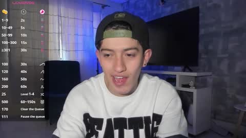 Snapshot of skyrid3r chatting on 16, 10, 2025 Skyrider online show from 16, 10, 2025