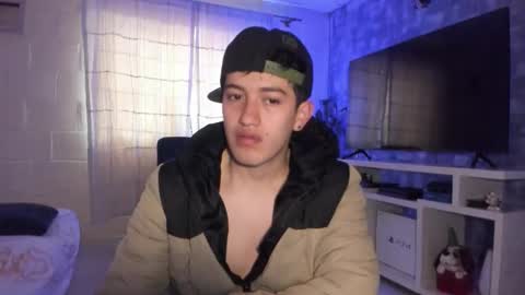 Snapshot of skyrid3r chatting on 17, 10, 2025 Skyrider online show from 17, 10, 2025