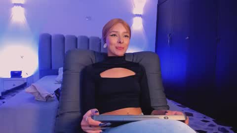 skythompson online show from 3, 10, 2025