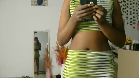 Snapshot of skyy_brown chatting on 5, 7, 2026 Bella online show from 5, 7, 2026