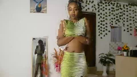 Snapshot of skyy_brown chatting on 5, 7, 2026 Bella online show from 5, 7, 2026