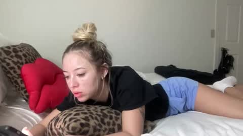 Skylar online show from 21, 10, 2025