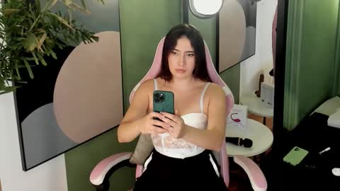 Snapshot of skyylee_ chatting on 17, 1, 2026 abby online show from 17, 1, 2026