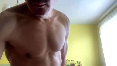 slabyhrac online show from 13, 2, 2025