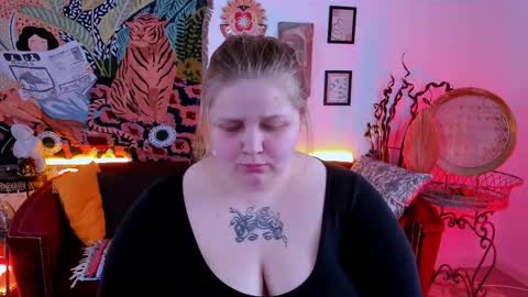 Snapshot of sladadeew chatting on 7, 2, 2026 Slada Deew online show from 7, 2, 2026