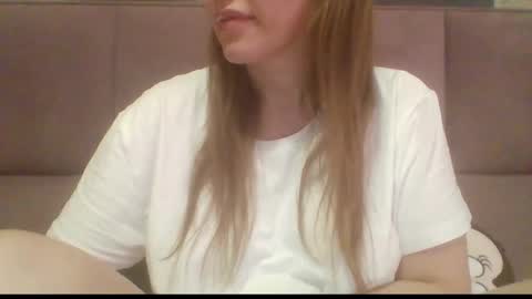 Sladkiegubki online show from 17, 11, 2025