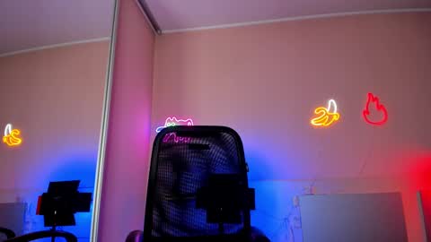 Slemgem Amy  friends online show from 13, 2, 2025