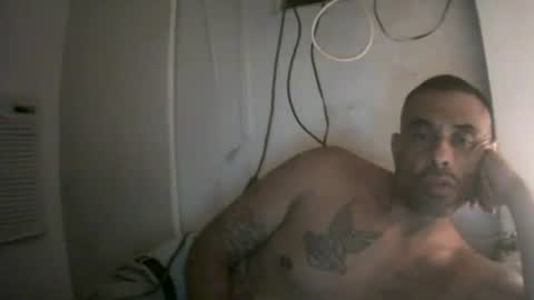 Snapshot of slickstre chatting on 16, 6, 2026 slickstre online show from 16, 6, 2026