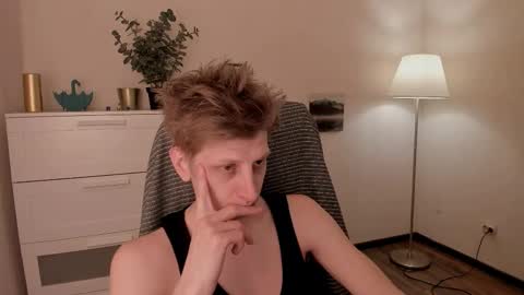 Snapshot of slim_andy chatting on 9, 3, 2025 Andy online show from 9, 3, 2025