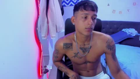 slim_master12 online show from 31, 1, 2025