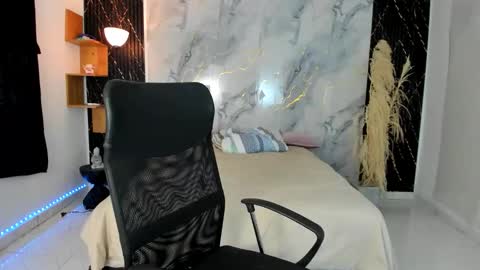 slim_master12 online show from 21, 4, 2026