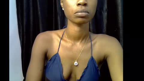 Snapshot of slim_petitqueen chatting on 2, 11, 2025 Alice online show from 2, 11, 2025