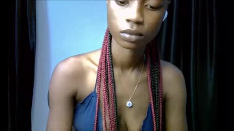 Snapshot of slim_petitqueen chatting on 19, 11, 2025 Alice online show from 19, 11, 2025