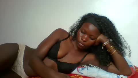 Snapshot of slimdiva chatting on 6, 10, 2025 slimdiva online show from 6, 10, 2025