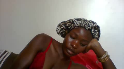Snapshot of slimdiva chatting on 11, 10, 2025 slimdiva online show from 11, 10, 2025