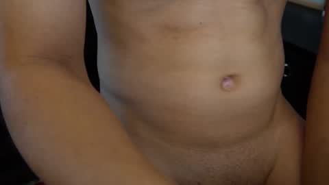 Snapshot of slimfitloverboi chatting on 28, 12, 2024 slimfitloverboi online show from 28, 12, 2024