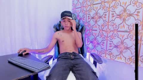 SlimLatino  online show from 6, 4, 2026