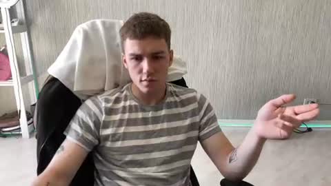 Snapshot of slippery_baby chatting on 20, 6, 2026 Mila online show from 20, 6, 2026