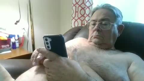 Snapshot of slippery_duck chatting on 21, 12, 2024 slippery_duck online show from 21, 12, 2024