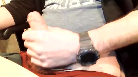 Snapshot of slogrow_uncut chatting on 12, 3, 2026 SlowGrow Uncut online show from 12, 3, 2026