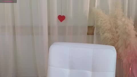 Snapshot of slow_flower chatting on 14, 2, 2026 Emilia online show from 14, 2, 2026