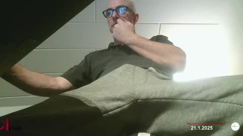  SLUTIAM   online show from 21, 1, 2025