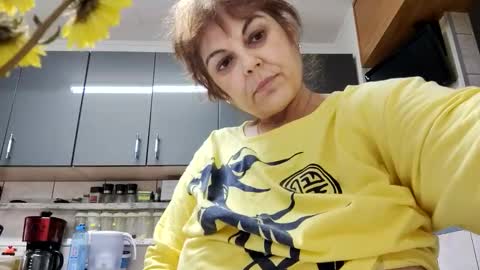 Snapshot of slutishmami chatting on 27, 11, 2025 slutihmami online show from 27, 11, 2025