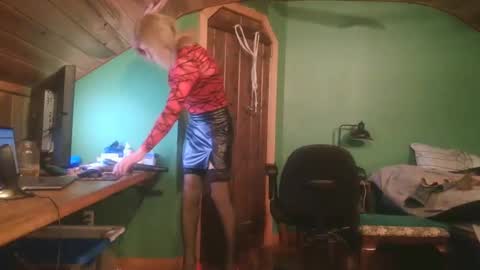 slutjennifertransxx online show from 31, 10, 2025