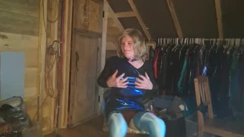 slutjennifertransxx online show from 6, 2, 2026