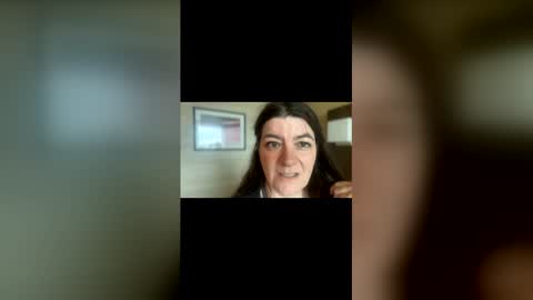 slutmamassk online show from 18, 4, 2026