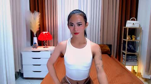 Snapshot of slutty_vanna chatting on 6, 2, 2025 mia online show from 6, 2, 2025