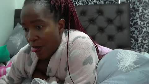 Snapshot of sluttylaura18 chatting on 17, 2, 2025 sluttylaura18 online show from 17, 2, 2025