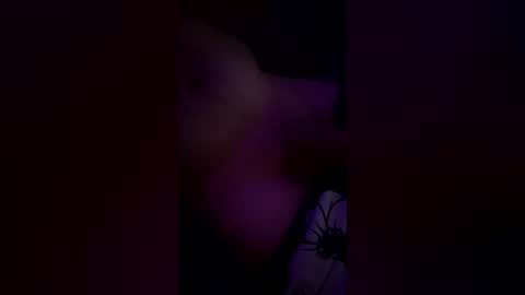 Snapshot of slutvampire chatting on 19, 7, 2026 slutvampire online show from 19, 7, 2026
