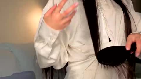 Lily online show from 13, 9, 2025