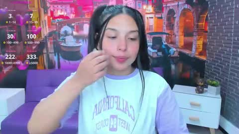 Mariana Torres online show from 14, 11, 2025