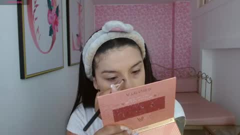 Snapshot of small__naughty chatting on 17, 5, 2026 Mariana Torres online show from 17, 5, 2026